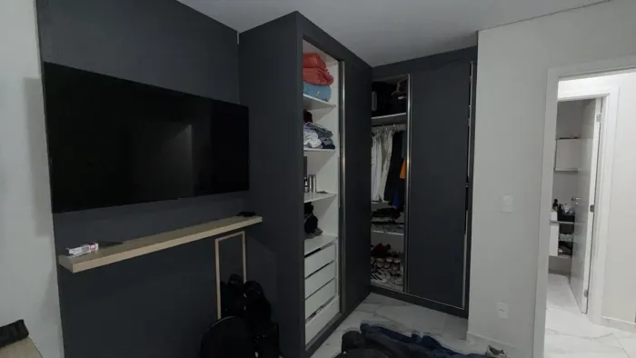 Guarda roupas + painel de tv cinza escuro