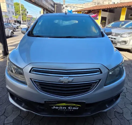 Chevrolet Onix Hatch LT 1.4 8V Flex Power Mec. 4P 2014