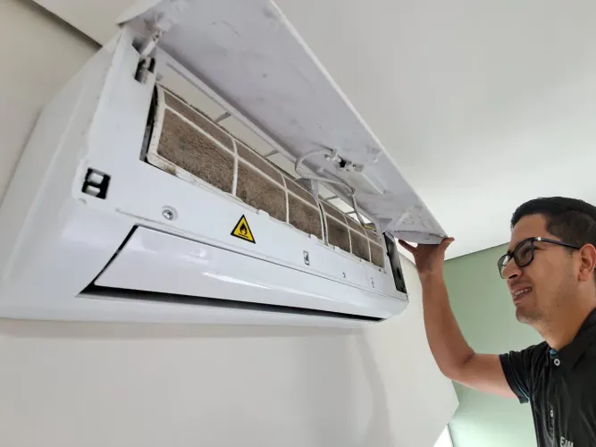 Limpeza de ar condicionado 