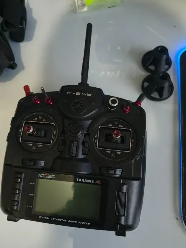 Radio taranis 9x lite fpv