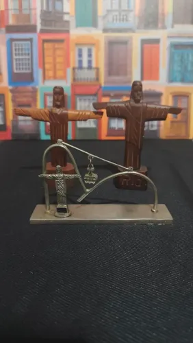 Conjunto especial com peças artesanais inspiradas no Rio de Janeiro