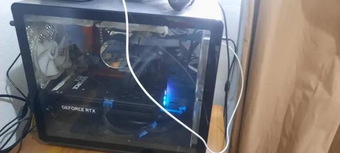 Computador Ryzen 7 32 gigas de memoria ram 2,35 tb de armazenamento.   Leia o anuncio  