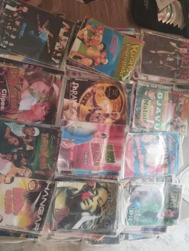 Cds e Dvds usados