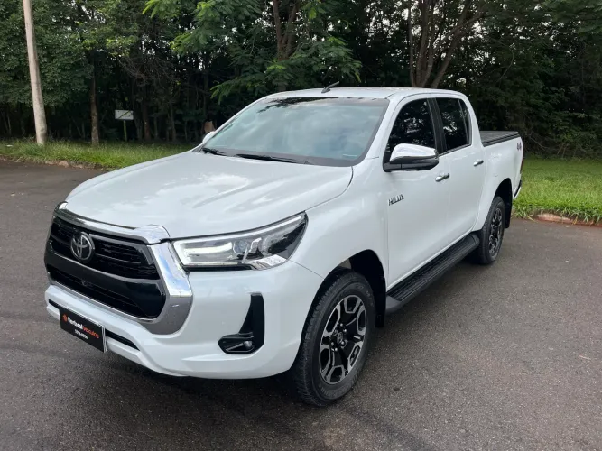 Toyota Hilux CD SRX 4X4 2.8 TDI 16V Diesel Aut. 2025