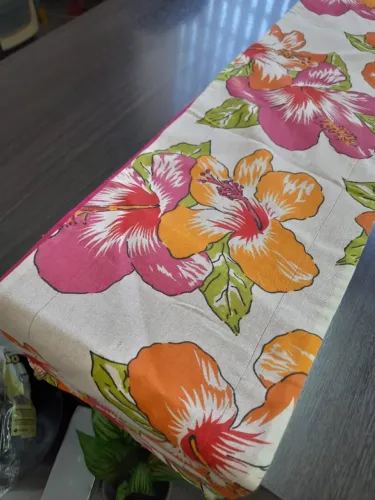 KIT CAMINHO DE MESA 3 PEÇAS - ESTAMPA DE FLOR DE HIBISCO