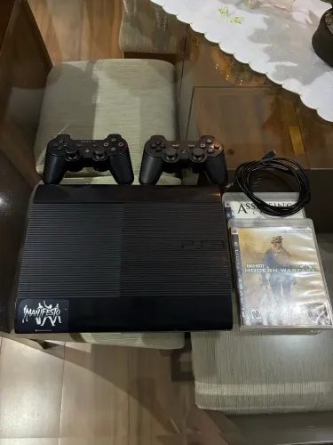 Ps3 slim excelente desbloqueado controles e jogos