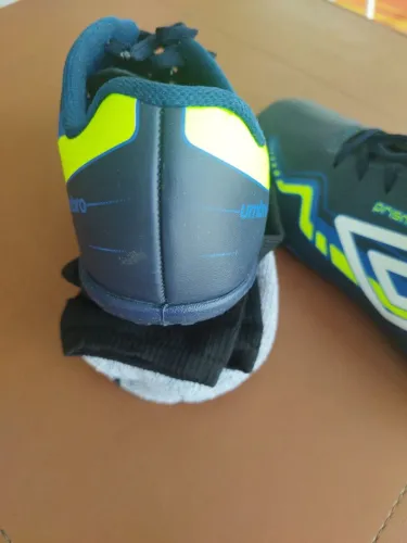 Chuteira Umbro Society num 38
