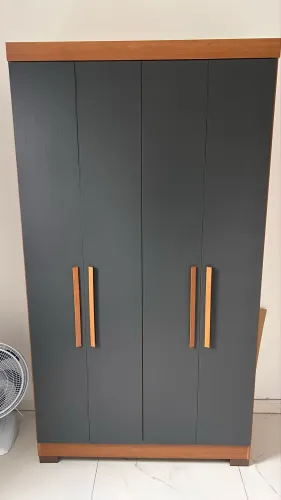 VENDO GUARDA ROUPA EM ÓTIMO ESTADO