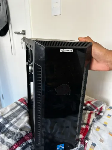 Placa mãe a520 ligando mas sem dar vídeo, vai com gabinete 