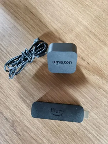 Amazon Fire TV Stick 4K (Apenas o Aparelho / Sem Controle)