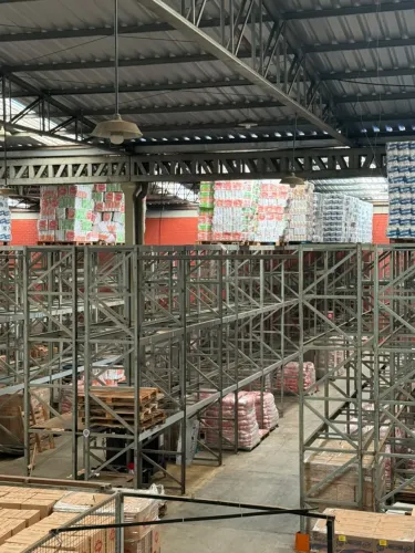 PORTA PALLET E MINI PORTA PALLET - 2000KG+