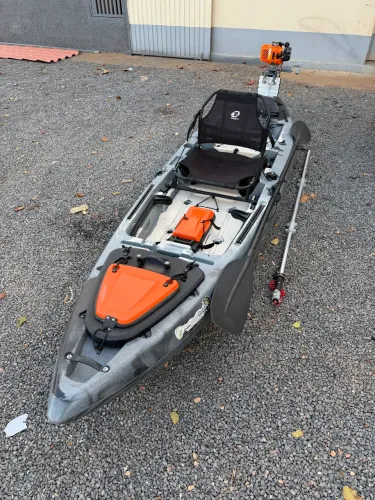 Caiaque Mako 110 pro a venda com motor
