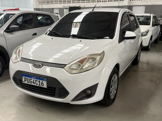 Ford Fiesta 1.0 Rocam SE Plus Hatch 8V Flex 4P Manual 2014