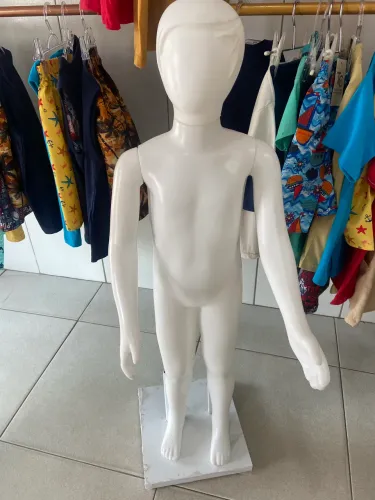 Manequim menino 