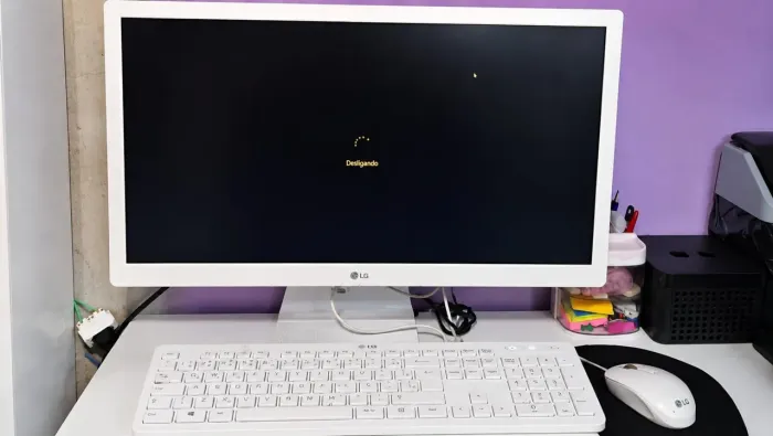 Notebook LG Intel Celeron N4100 4GB RAM Ideal para Estudos, Trabalho e Internet