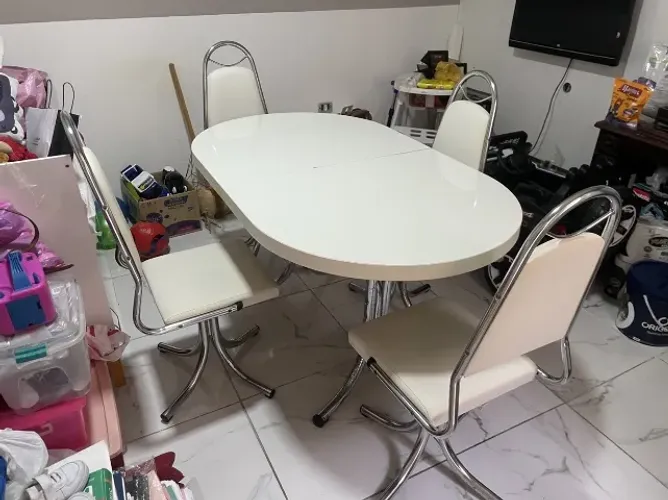 Mesa 4 cadeiras
