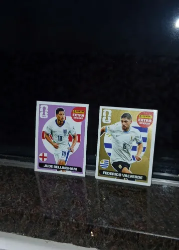 Figurinha extra copa 2026: Jude Bellingham (Roxa/Base) e Federico Valverde (Ouro)
