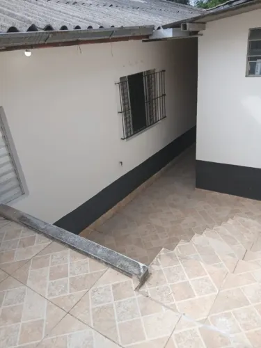 Casa para alugar, 02 quartos e garagem próximo Atacadão Akki - Est. do Alvarenga
