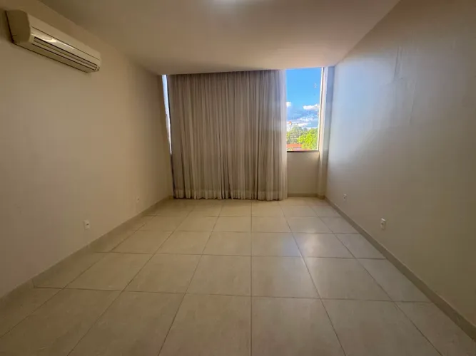 ? ALUGA-SE SALA COMERCIAL