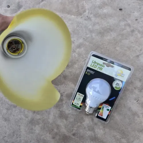 SPOT + LÂMPADA LED INCLUSA!