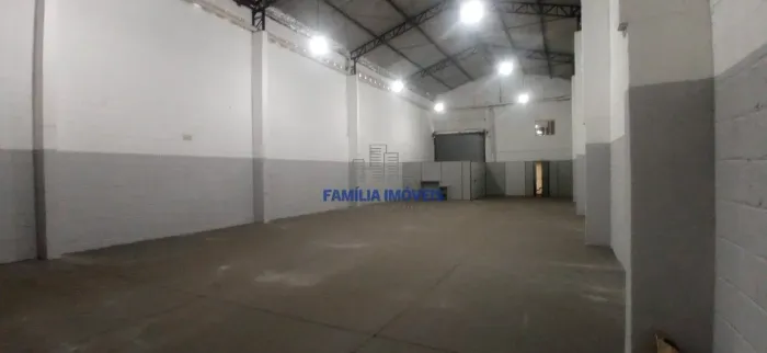 Alugar galpão reformado de 570 m² na Vila Mathias Santos SP