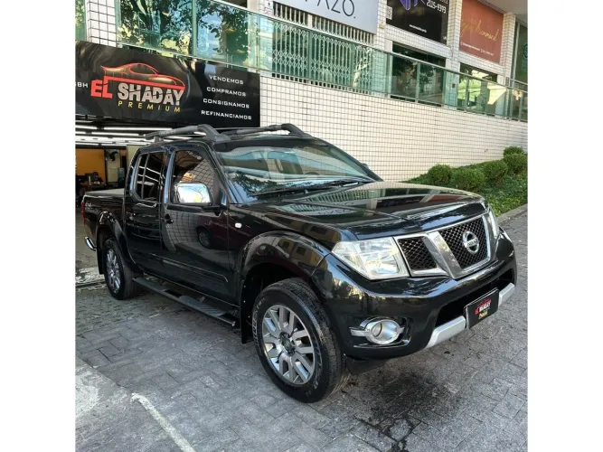 Nissan Frontier SL CD 4X4 2.5tb Diesel AUT 2014
