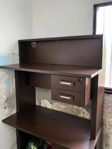 Mesa escritório com balcão