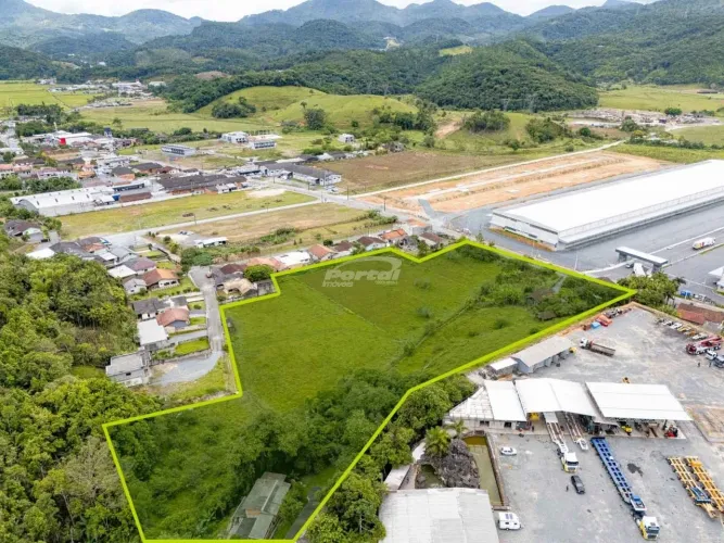 Terreno ideal para construção de galpão no bairro Belchior Alto - Gaspar/SC