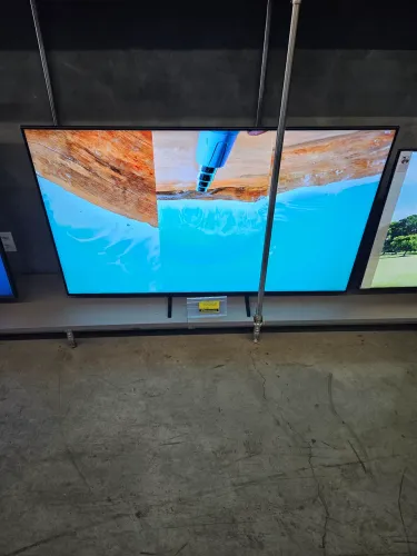 Smart TV Samsung 65" Crystal UHD 4K UN65U8600 - R$ 2.879 à Vista (Sem Avarias)!