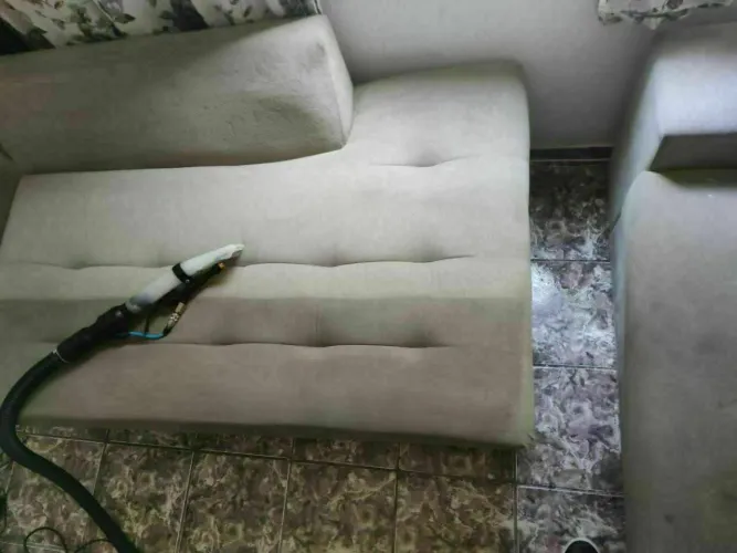 Higienização e limpeza de sofá