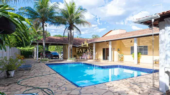 Casa Ampla no Park Way com Piscina e Área de Lazer Quadra 5 Próximo a Águas Claras