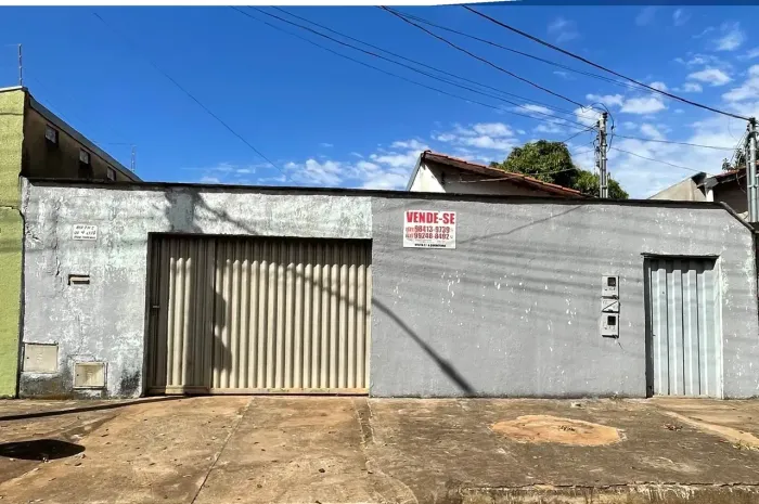 Imóvel com 2 Barracões em Terreno de 300 m² à Venda no Bairro Tempo Novo Goiânia
