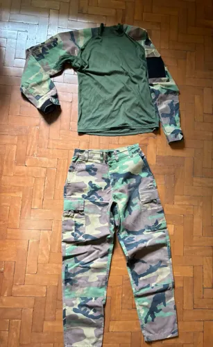 Conjunto Roupa tatica camuflada calça e combat shirt
