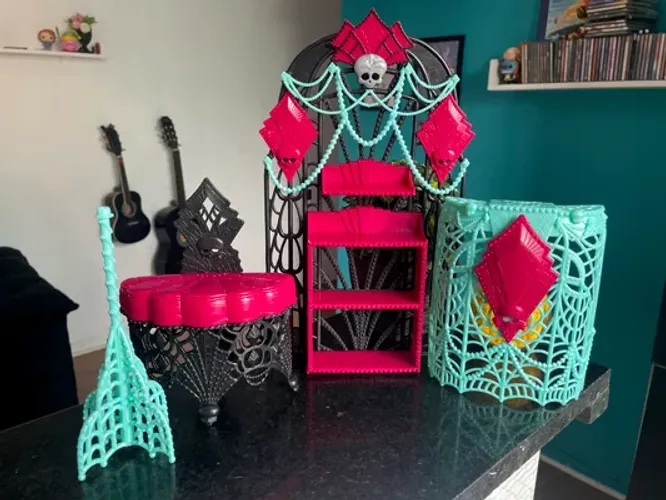 Monster High Cleo Premiere Party Frights Camera Ação Playset - Usado (Faltando peças)