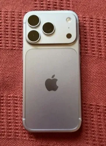 Iphone 18 pro 256gb versão americana na cor Glacier NOVO