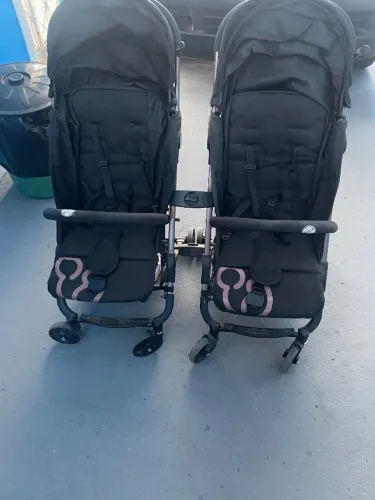 Carrinho de bebê para gêmeos Gazerano