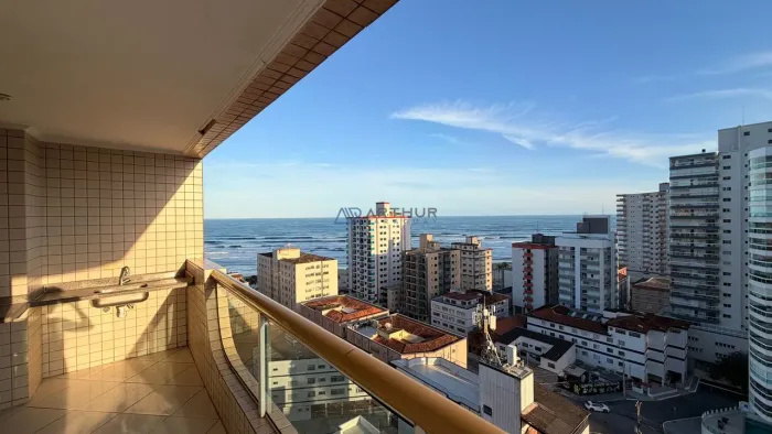 Apartamento à venda em Praia Grande com 2 dormitórios sendo 1 suíte e vista mar