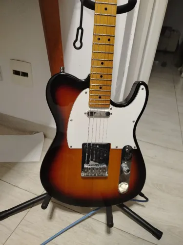 Guitarra terelcaatee Tagima TW55