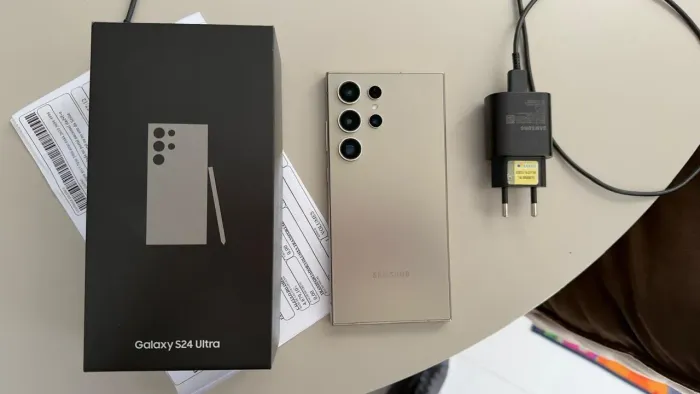 Samsung S 24 Ultra Titânio cinza 256GB 12GB Ram