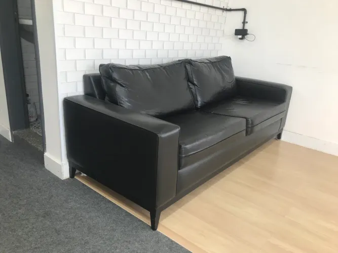 Vendo ou Troco: Sofá Preto 2mt Courino