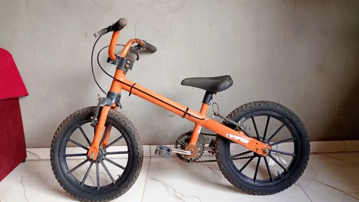 Vende-se bicicleta infantil 200 reais