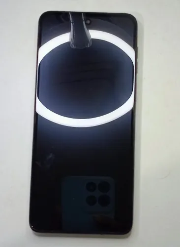 Motorola G14 usado e em bom estado