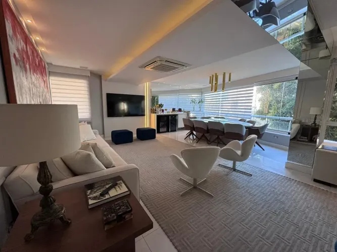 4 QUARTOS 3 SUITES CASA FORTE 250M2 REFORMADO 2 VAGAS LIVRES E COBERTAS
