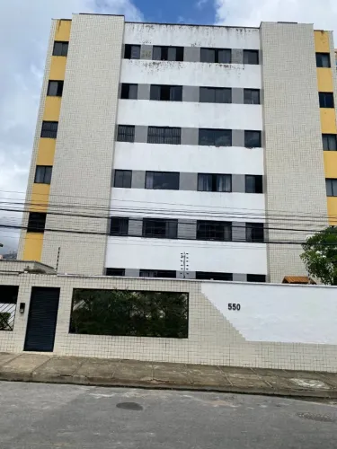 Apt 3 quartos, Luciano Cavalcante