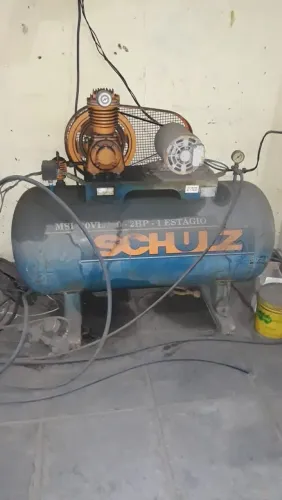 Compressor de ar trifásico