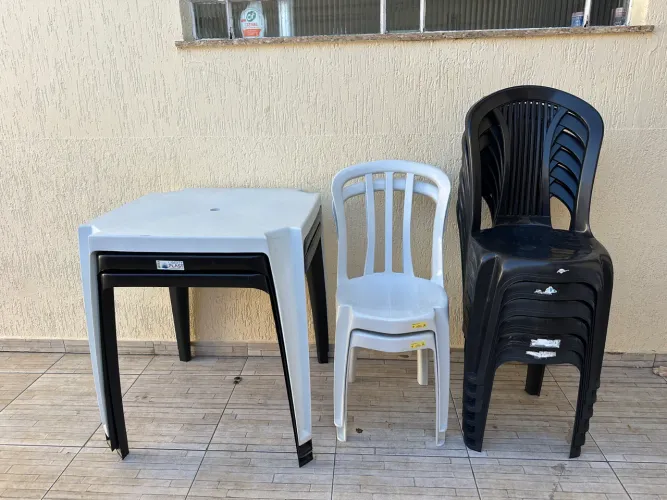 Kit Festa Completo - 3 Mesas de Plástico + 8 Cadeiras