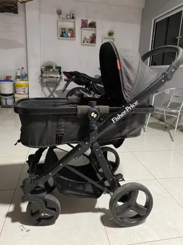 Venda de carrinho de bebê e bebê conforto 