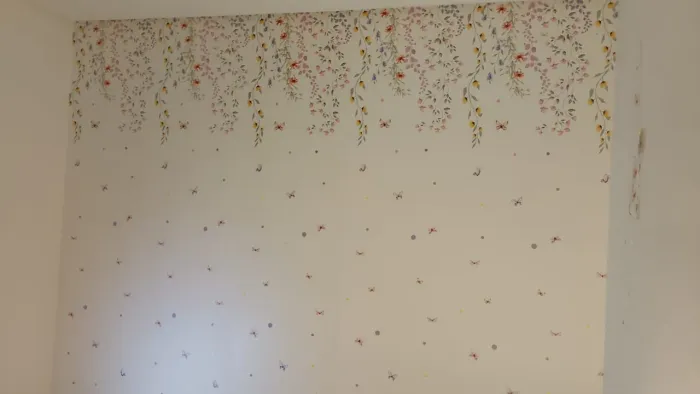 Aplicação de papel de parede, plotagens