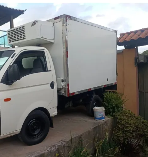 BAÚ REFRIGERADO PARA HR À VENDA