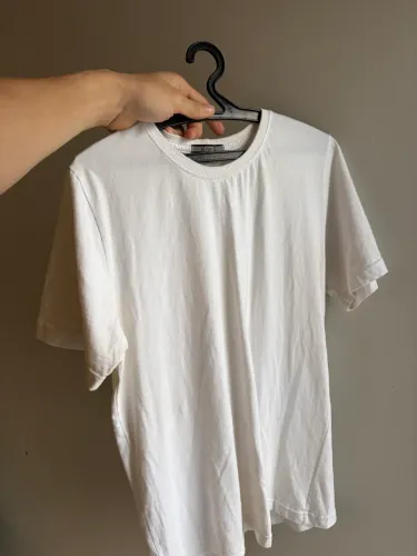 Camiseta Branca Básica le plug